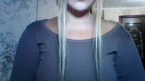 Snapshot of evasapples2026 chatting on July 24, 3:54 pm evasapples2026 online show from July 24, 3:54 pm