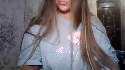 Snapshot of evasapples2026 chatting on July 29, 8:40 pm evasapples2026 online show from July 29, 8:40 pm