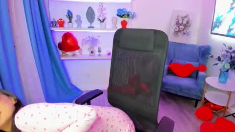 evasarazardje online show from February 13, 7:43 pm