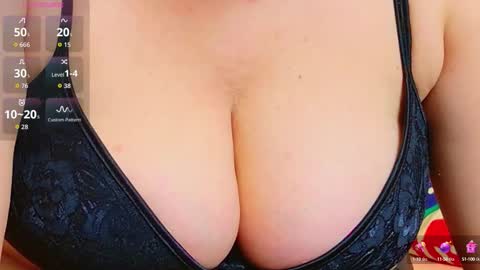 evasinclairr online show from October 22, 2:56 am