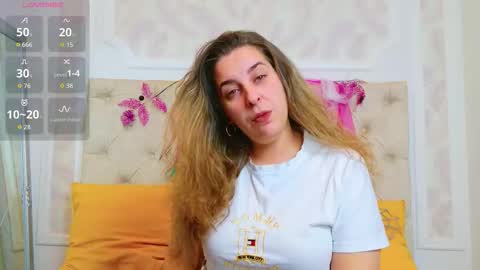 evasinclairr online show from November 1, 5:09 am