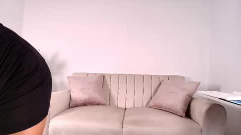  EVA LUNA online show from February 18, 10:25 pm