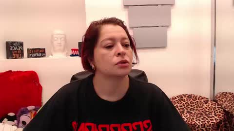 Eva Twiss online show from June 15, 12:40 pm