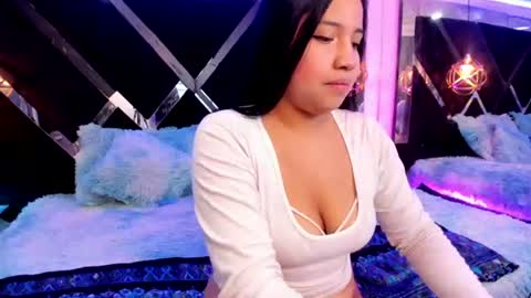 Snapshot of evawilliams_ chatting on June 10, 12:37 pm Eva online show from June 10, 12:37 pm