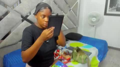 Eva And Emmanuel online show from January 9, 12:41 pm