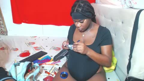 Snapshot of evaxemma chatting on June 11, 2:04 pm Eva And Emmanuel online show from June 11, 2:04 pm