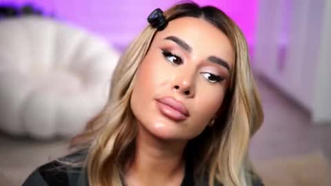 Snapshot of evazane chatting on October 26, 8:15 pm Eva online show from October 26, 8:15 pm