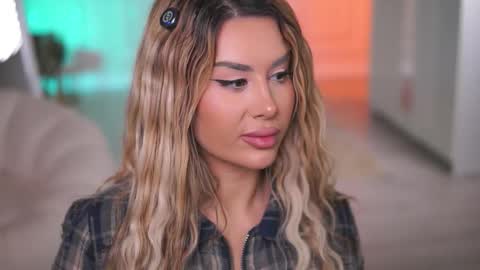 Snapshot of evazane chatting on December 15, 8:46 pm Eva online show from December 15, 8:46 pm