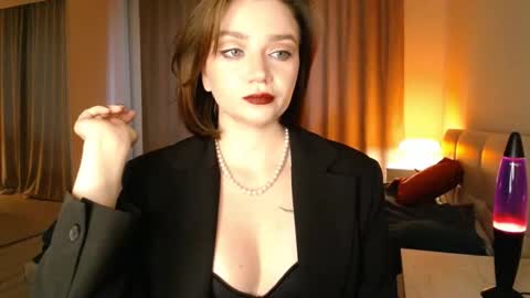 Eve  online show from December 1, 6:40 am