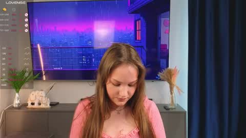 Snapshot of evegreenlee chatting on June 4, 6:30 am evegreenlee online show from June 4, 6:30 am