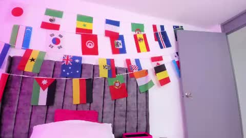 Snapshot of evelin__thompsson chatting on June 20, 3:20 am evelin__thompsson online show from June 20, 3:20 am