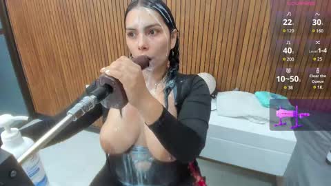 Snapshot of evelin_belen chatting on February 27, 6:09 pm EVELIN online show from February 27, 6:09 pm