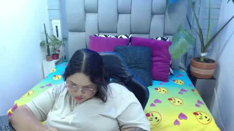 evelin zaens online show from April 24, 4:59 am