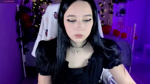 Evelina online show from February 19, 7:04 am