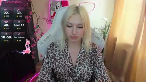 Evelina online show from August 4, 1:09 am