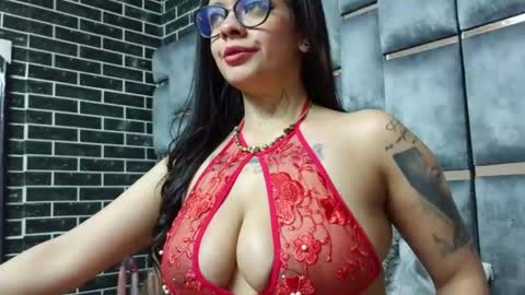 evelingjoyy online show from August 1, 7:24 pm