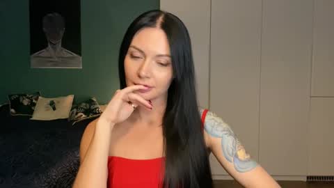 Snapshot of evelingoddess chatting on October 8, 10:07 pm your Love online show from October 8, 10:07 pm