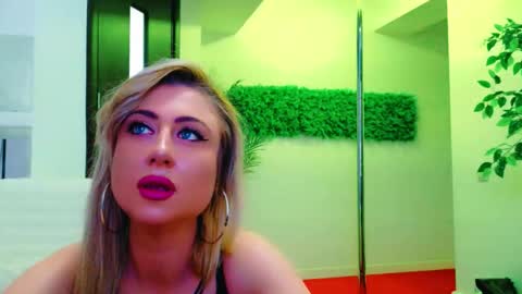 EvelinHill online show from March 13, 5:25 am