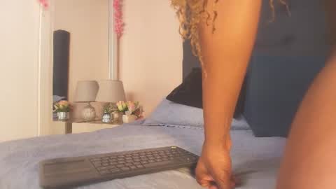 DAYANITA online show from June 20, 7:27 pm