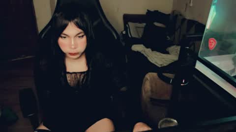 Snapshot of evelyn420521 chatting on July 15, 2:33 pm evelyn420521 online show from July 15, 2:33 pm