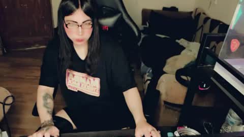 Snapshot of evelyn420521 chatting on July 25, 2:47 pm evelyn420521 online show from July 25, 2:47 pm