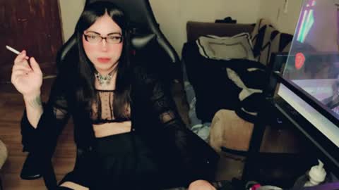Snapshot of evelyn420521 chatting on July 31, 6:29 pm evelyn420521 online show from July 31, 6:29 pm