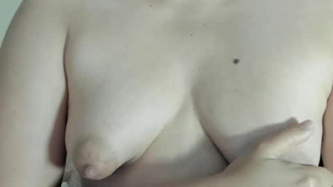 Evelyn online show from May 26, 1:51 pm