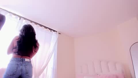 Snapshot of evelyn_coelloo chatting on October 16, 5:58 pm Eve online show from October 16, 5:58 pm