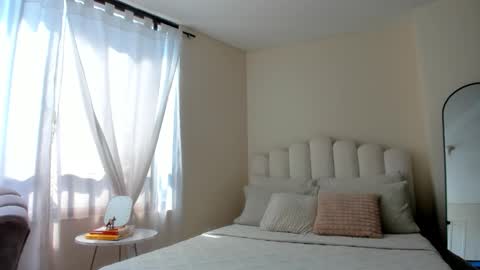 Snapshot of evelyn_coelloo chatting on November 21, 5:00 pm Eve online show from November 21, 5:00 pm