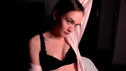 Snapshot of evelyn_gg chatting on November 23, 8:41 pm Evelyn online show from November 23, 8:41 pm