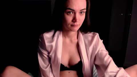 Snapshot of evelyn_gg chatting on November 24, 4:40 pm Evelyn online show from November 24, 4:40 pm