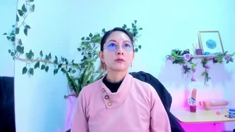 evelyn_miller___ online show from May 5, 5:54 pm