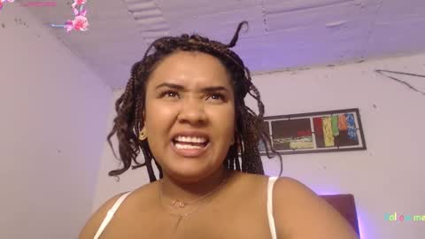 Snapshot of evelyn_sandoval chatting on January 6, 3:31 am Evelyn Sandoval online show from January 6, 3:31 am