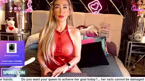 EvelynaGrey online show from May 4, 11:23 pm