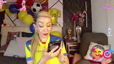 Snapshot of evelynagrey chatting on June 26, 9:14 am EvelynaGrey online show from June 26, 9:14 am