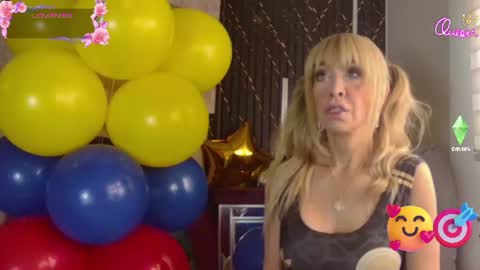 Snapshot of evelynagrey chatting on July 7, 11:58 am EvelynaGrey online show from July 7, 11:58 am
