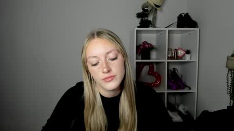 evelynblond online show from July 16, 12:33 pm