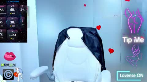 evelyne_rose online show from June 20, 4:37 am