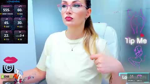 evelyne_rose online show from June 29, 4:52 am