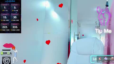 evelyne_rose online show from July 11, 5:10 am