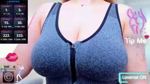 evelyne_rose online show from July 18, 5:33 am