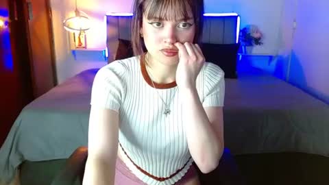 Snapshot of evelynn_fox_ chatting on June 11, 7:12 pm evelynn_fox_ online show from June 11, 7:12 pm
