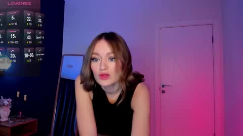 Evelyn online show from October 14, 1:28 am