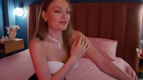 Evelyn online show from February 27, 1:49 am