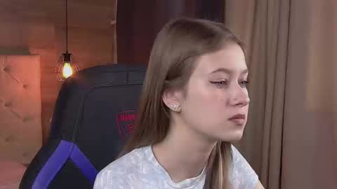 Snapshot of evemundie chatting on February 28, 9:25 am Eve online show from February 28, 9:25 am