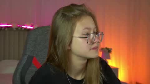 Snapshot of evemundie chatting on September 29, 6:18 am Eve online show from September 29, 6:18 am