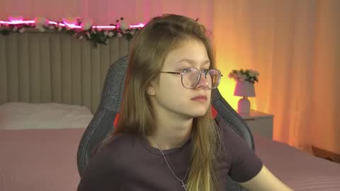 Snapshot of evemundie chatting on October 6, 6:22 am Eve online show from October 6, 6:22 am