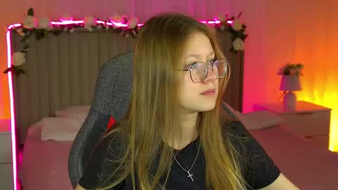 Snapshot of evemundie chatting on November 7, 9:31 am Eve online show from November 7, 9:31 am