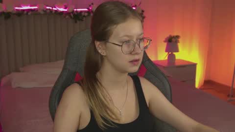 Snapshot of evemundie chatting on November 10, 6:23 am Eve online show from November 10, 6:23 am