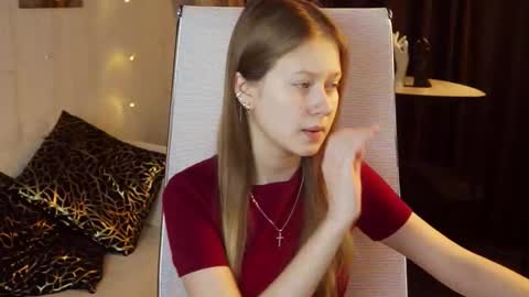 Snapshot of evemundie chatting on December 15, 6:28 am Eve online show from December 15, 6:28 am